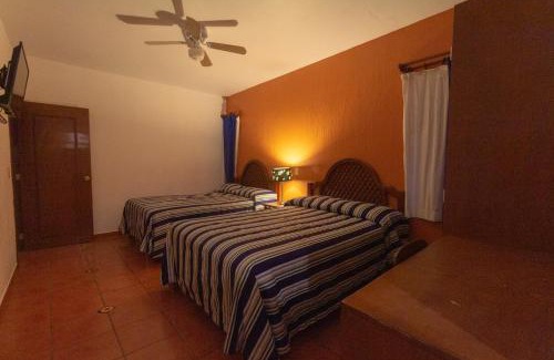 Degollado Hotel | Cozy Hotel Degollado: Breakfast Included & Family-Friendly