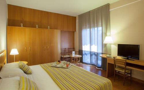 Spoleto Hotel | Welcoming Hotel dei Duchi: Family-Friendly & Pet Approved