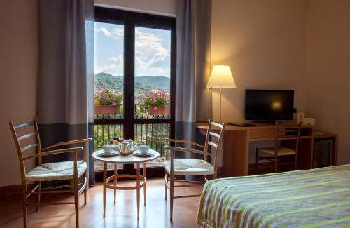 Spoleto Hotel | Welcoming Hotel dei Duchi: Family-Friendly & Pet Approved