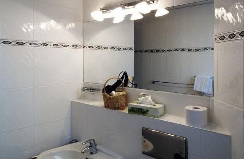 Bad Nenndorf Hotel | Cozy Hotel Deisterblick: Pet & Child Friendly Retreat