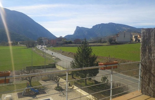 Coll de Nargo Hotel | Discover Hotel Del Llac: Family-Friendly with Pool Access