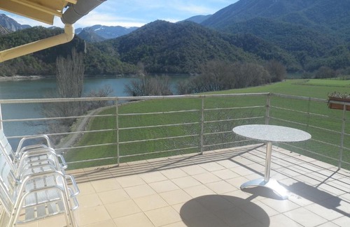 Coll de Nargo Hotel | Discover Hotel Del Llac: Family-Friendly with Pool Access