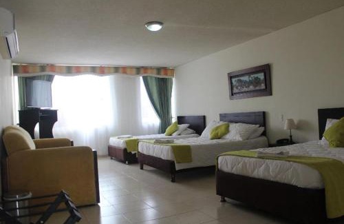 Villavicencio Hotel | Pet-Friendly Hotel del Llano with Oceanfront Pool Access