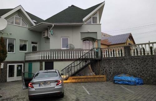 Mukachevo Hotel | Family-Friendly Hotel Delfin with High Guest Ratings