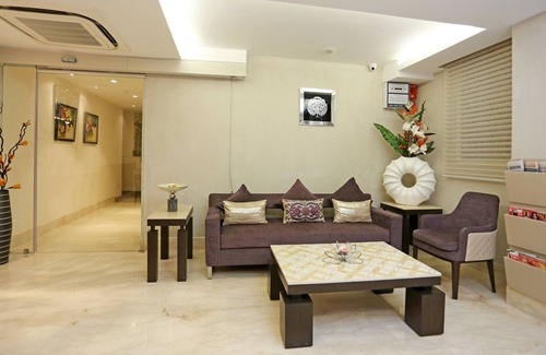Faridabad Hotel | Inviting Hotel Delite Grand: Family-Friendly Amenities Await