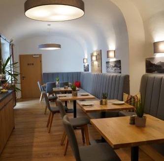 Leoben Hotel | Pet-Friendly Gasthof zum Greif with Breakfast and Restaurant
