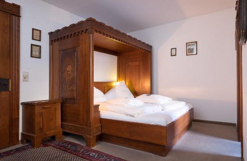 Staufen im Breisgau Hotel | Family-Friendly Hotel der Löwen in Staufen with Dining