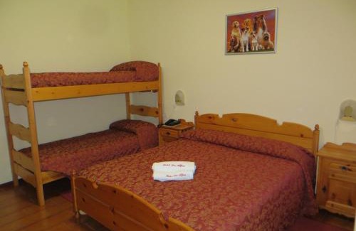 Castione della Presolana Hotel | Discover Hotel Des Alpes: Family-Friendly with Breakfast Included