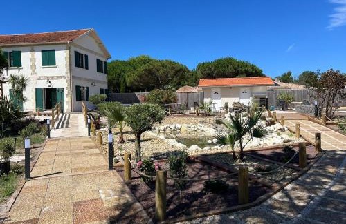 Soulac-sur-Mer Hotel | Pet-Friendly Getaway at Hotel des Pins with Ocean Views