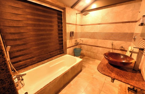 Mount Abu Hotel | Comfortable Stay at Hotel Dev Residency with Breakfast Included