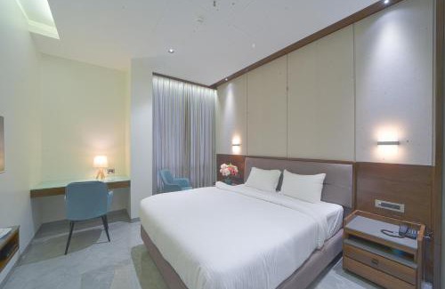 Sangli Hotel | Guest Rated 8.9: Hotel Devgiri Inn with Restaurant