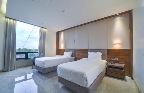 Sangli Hotel | Guest Rated 8.9: Hotel Devgiri Inn with Restaurant