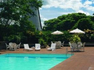 Zona 01 Hotel | Exceptional Hotel Deville Business Maringá: Pet-Friendly Oasis