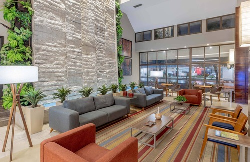 Da Goiabeira Hotel | Discover Hotel Deville Prime Cuiabá - 4-Star Retreat Awaits