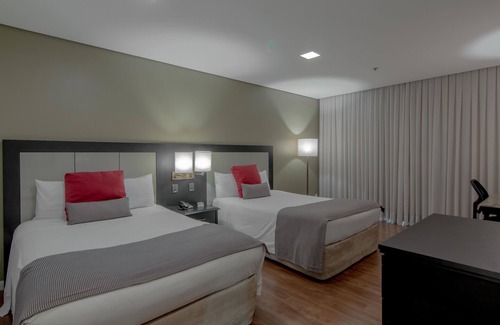 Porto Alegre Hotel | Relax at Hotel Deville Prime Porto Alegre - 4-Star Retreat