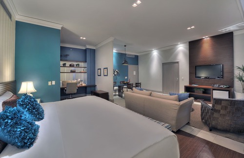 Itapua Hotel | Discover Hotel Deville Prime Salvador: Pet-Friendly Escape