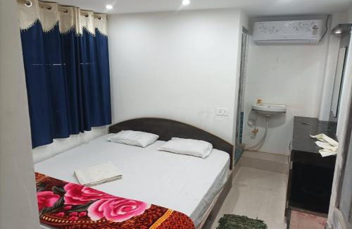 Raxaul Hotel | Pet-Friendly Retreat at Hotel Dharam Mukti Utsav Bhawan