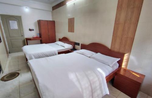 Trimbak Hotel | Budget-Friendly Stay at Hotel Dhruv Palace with Breakfast