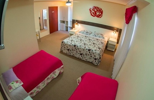 Dois Irmaos Hotel | Family-Friendly Hotel Di Fratelli with Great Amenities