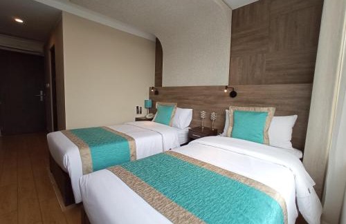 Cercado de Lima Hotel | Welcoming Retreat at Hotel Diamond Lima with Hot Tub Access