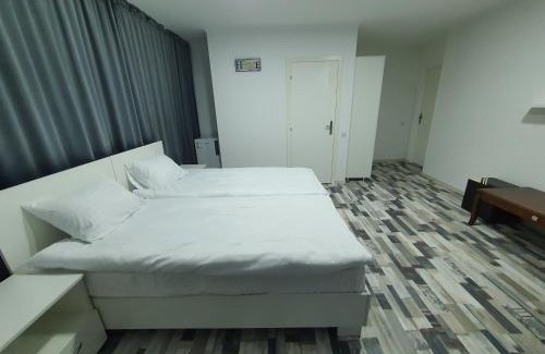 Cahul Hotel | Discover Hotel Diana: Family-Friendly with Relaxing Hot Tub