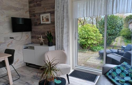 Municipality of Terschelling Hotel | Welcoming Hotel Dichtbijzee with Breakfast & Hot Tub