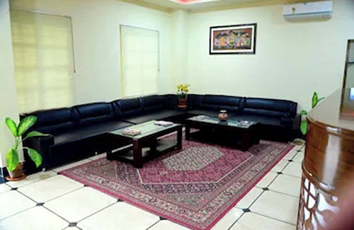 Amer Fort Road Hotel | Family-Friendly Stays at Hotel Dior with Delicious Breakfast