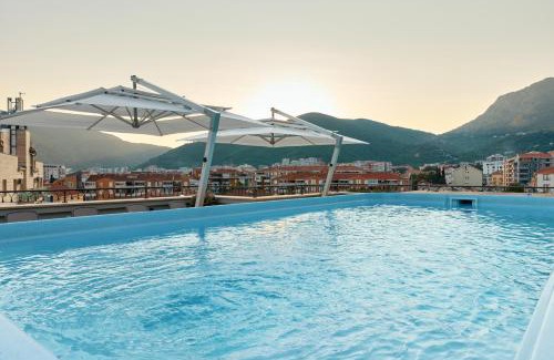 Budva Hotel | Discover Comfort at Hotel Diplomat: 4-Star Oceanfront Escape