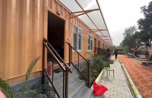 Faizabad Hotel | Top-Rated Ayodhya Pilgrim Hotel with Pure Veg Dining