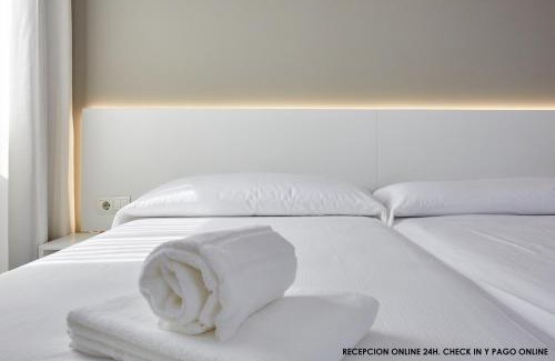El Grao de Castellon Hotel | Budget Hotel DL Port with Family-Friendly Amenities