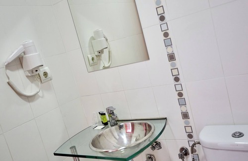 El Grao de Castellon Hotel | Discover Relaxation at Hotel DL Port with Spa & Breakfast