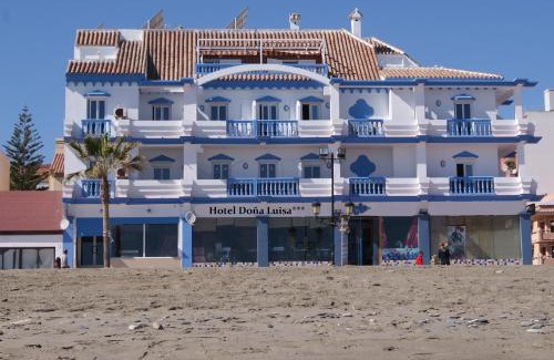 San Luis de Sabinillas Hotel | Oceanfront Retreat at Hotel Doña Luisa with Child-Friendly Amenities