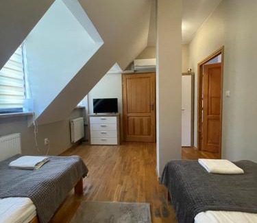 Uniejow Hotel | Hotel Dobre Smaki
