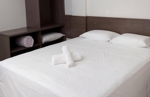 Anita Garibaldi Hotel | Inviting Hotel Dois H: Family-Friendly with Pool & Breakfast