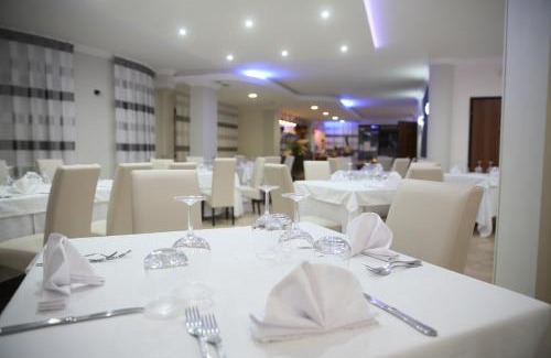 Torre Melissa Hotel | Delightful Hotel Dolce Stella with Private Beach & Ocean View