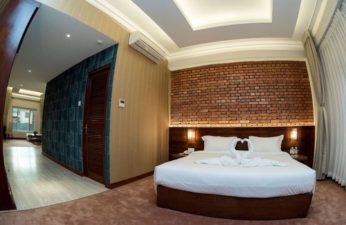 Boudhha Hotel | Hotel Dolmaling: Guest Rated 9.6 with Pool & Restaurant