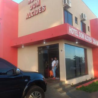 Medianeira Hotel | Discover Hotel Dom Alcides: Pet Friendly with Ocean Views