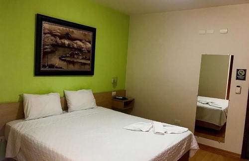 Jaguariaiva Hotel | Cozy Hotel Dom Thomaz: Pet Friendly & Family Oriented Stay