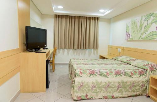Guarulhos City Centre Hotel | Inviting Hotel Domani: Family-Friendly with Breakfast Included