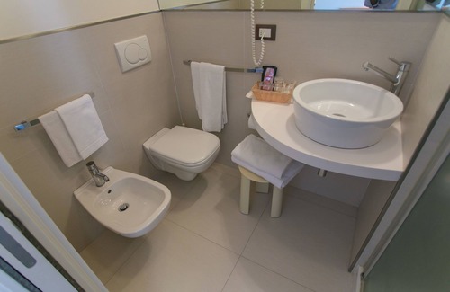Faro Hotel | Discover Hotel Domingo: Rated 9.4 with Spa & Family Amenities