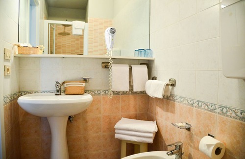 Faro Hotel | Discover Hotel Domingo: Rated 9.4 with Spa & Family Amenities