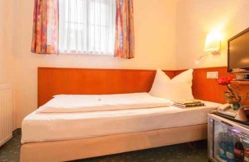 Quedlinburg Hotel | Discover Hotel Domschatz: Rated 8.8 with Delicious Breakfast