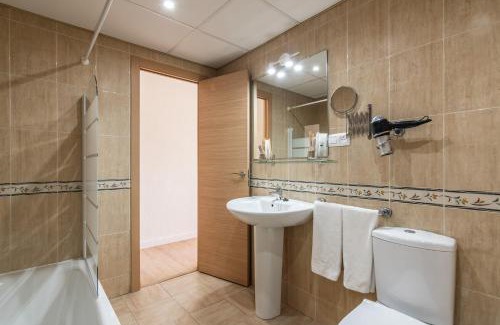 Ayamonte Hotel | Family-Friendly Retreat at Hotel Don Diego by Ĥ