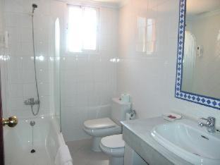 Montilla Hotel | Welcoming Hotel Don Gonzalo: Oceanfront Stay with Pool