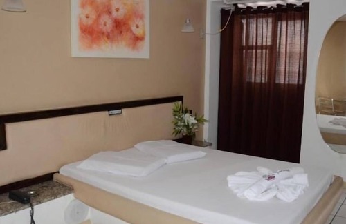 Salvador Hotel | Cozy Retreat at Hotel Don Juan with Spa & Breakfast Included