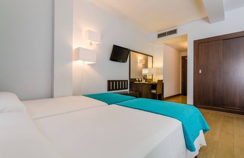 Camino de Ronda Hotel | Relaxing Retreat at Hotel Don Juan with Spa and Dining