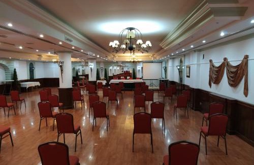 Montilla Hotel | Discover HOTEL DON RAMIRO: Family-Friendly & Accessible Stay