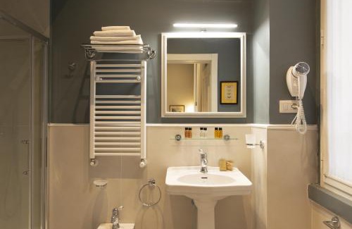 Repubblica Hotel | Charming Hotel Donna Francesca: Top-Rated Stay with Breakfast