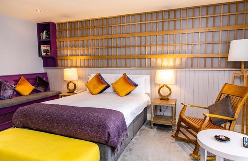 Doolin Hotel | Explore Hotel Doolin: 4-Star Stay with Breakfast & Accessibility