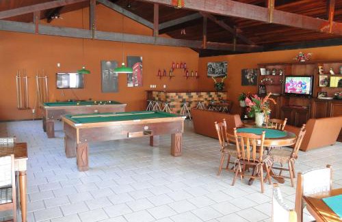 Sapucaia Hotel | Relax at Hotel dos Bretões: Pool, Pet-Friendly & Family Amenities